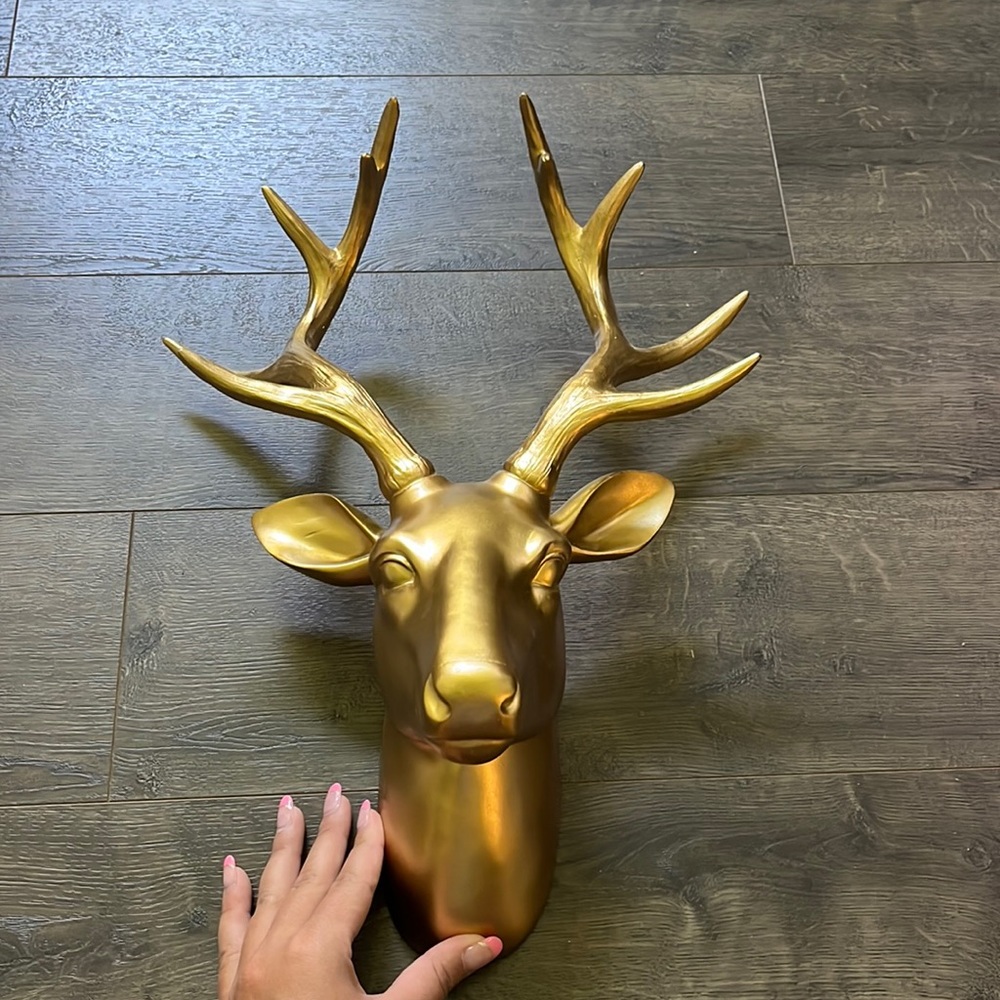 deer head wall decor